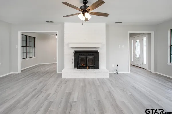 $350,000 | 17928 West Lakeview Drive, Troup, TX 75789