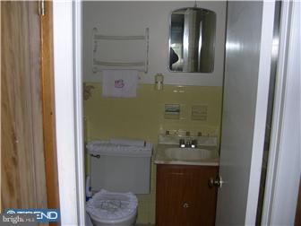 608 Cornell Road Burlington, NJ 08016 - Photo 11 of 11 Bathroom