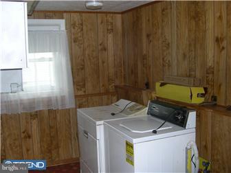 608 Cornell Road Burlington, NJ 08016 - Photo 8 of 11 Laundry Room