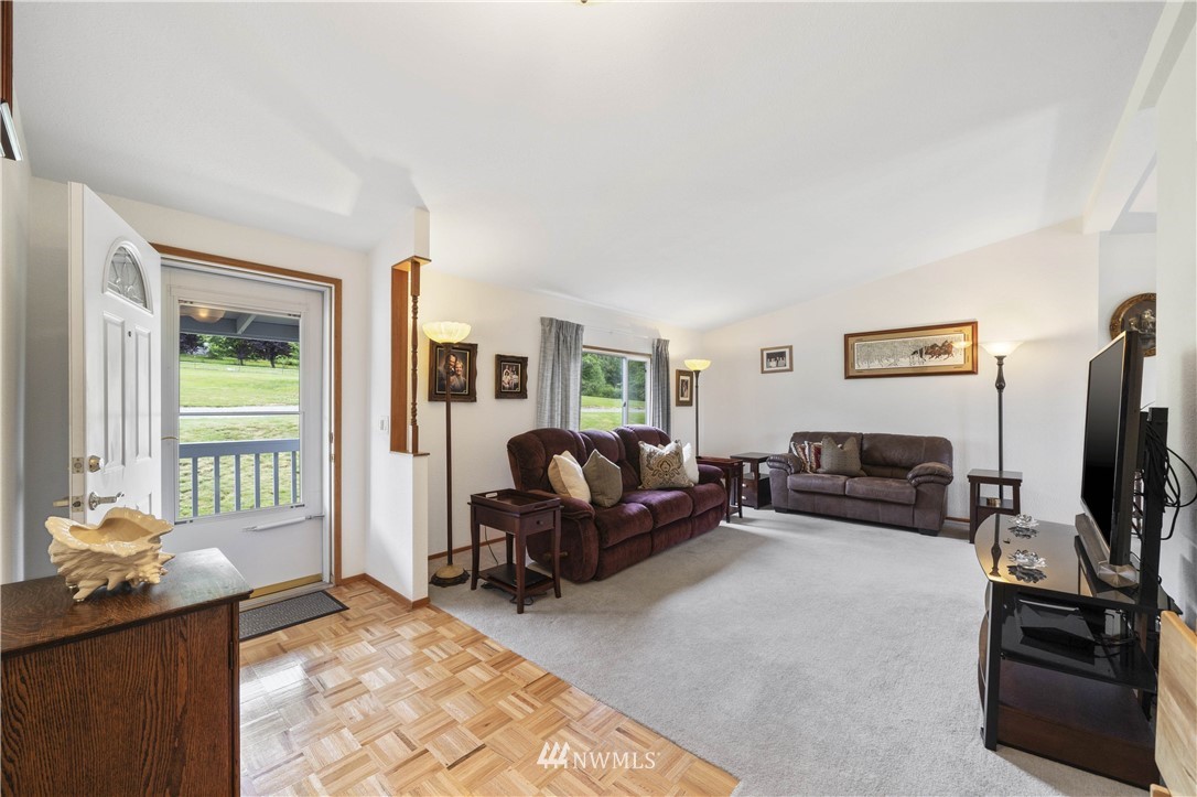 5414 Tenneson Road Sedro-Woolley, WA 98284 - Photo 2 of 25 Gallery Image 2