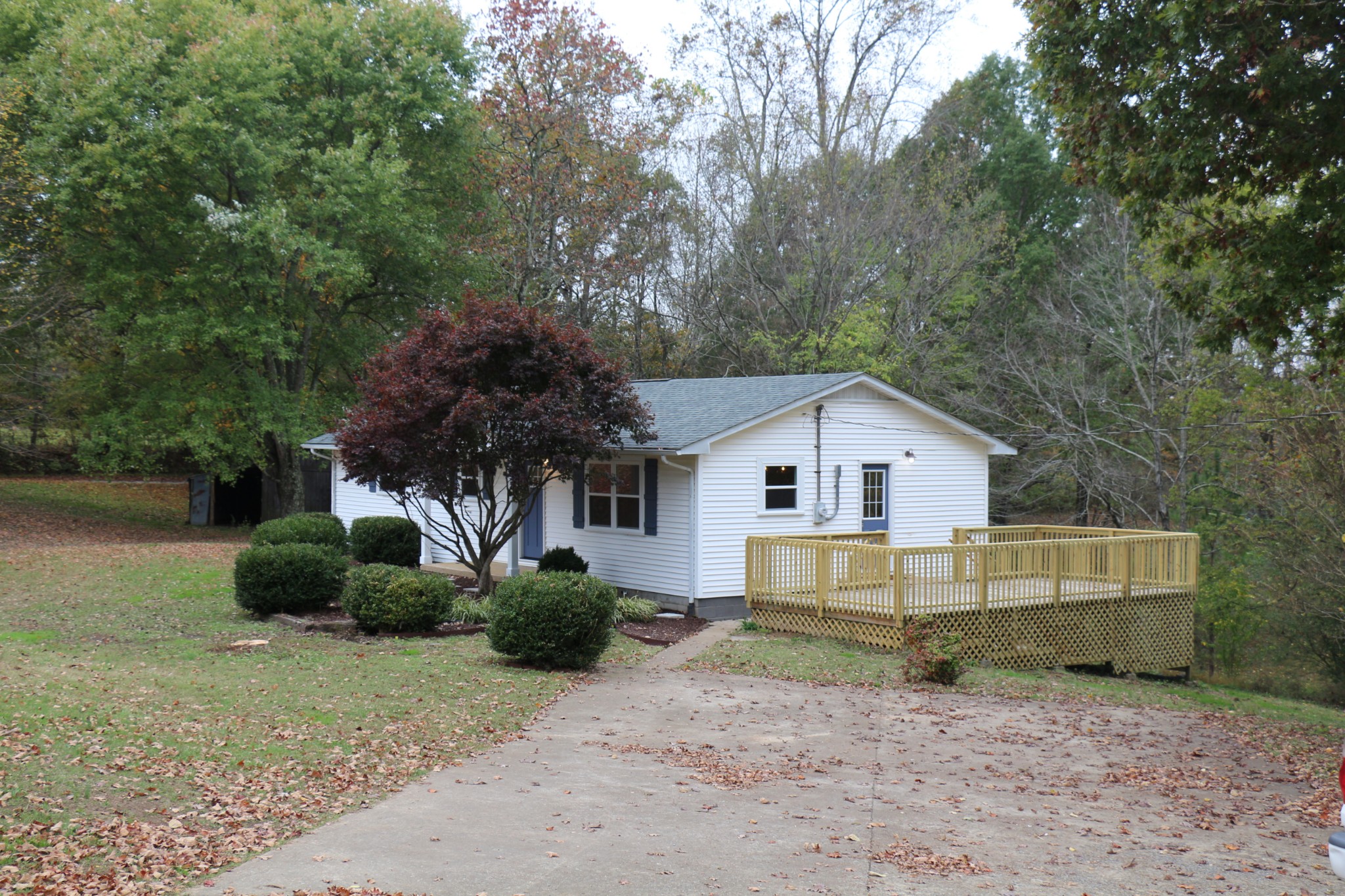 1115 West Point Road Lawrenceburg, TN 38464 - Photo 3 of 18