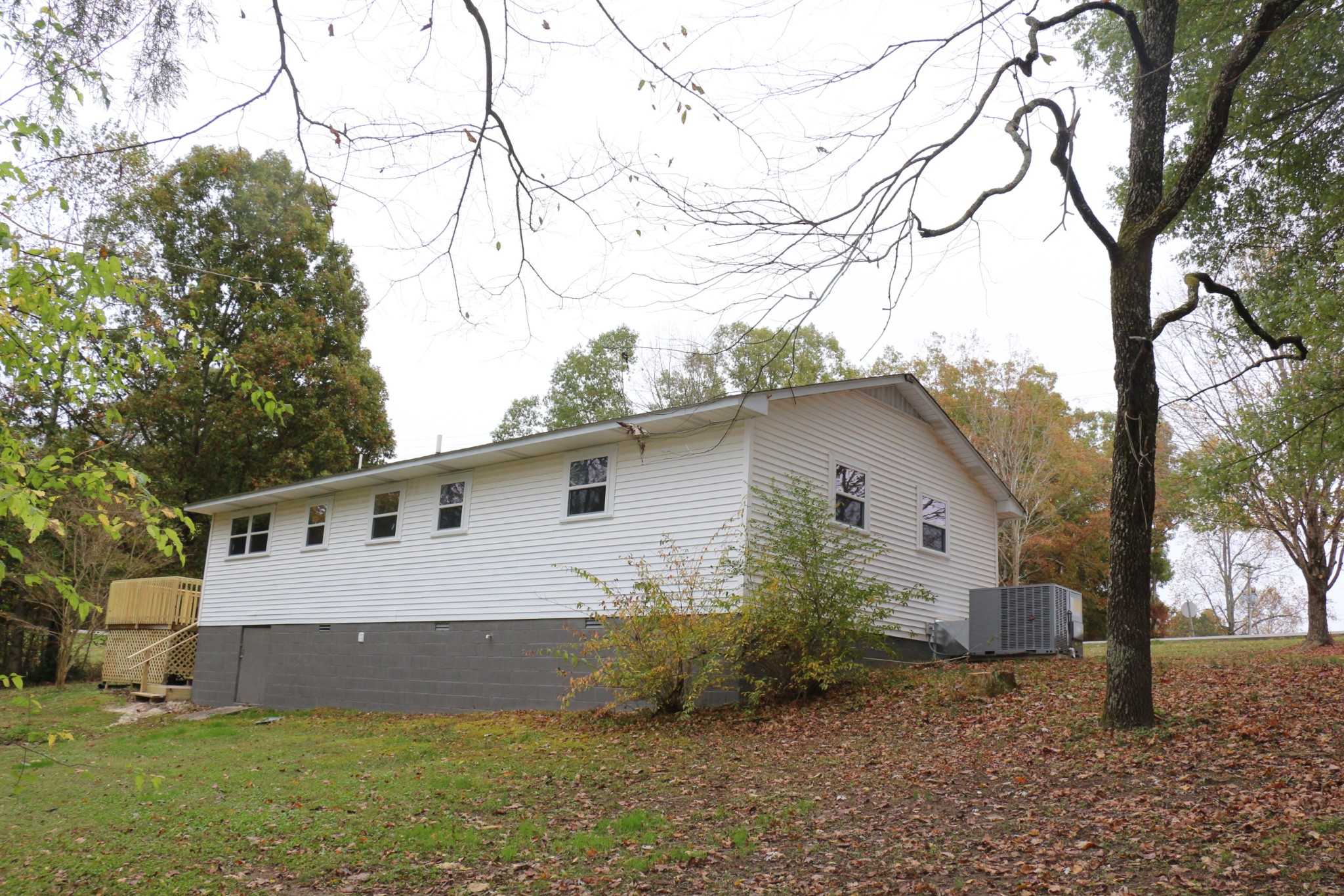 1115 West Point Road Lawrenceburg, TN 38464 - Photo 4 of 18