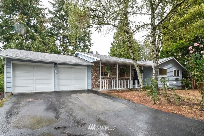 612 Southwest Normandy Road Normandy Park, WA 98166 - Photo 2 of 25