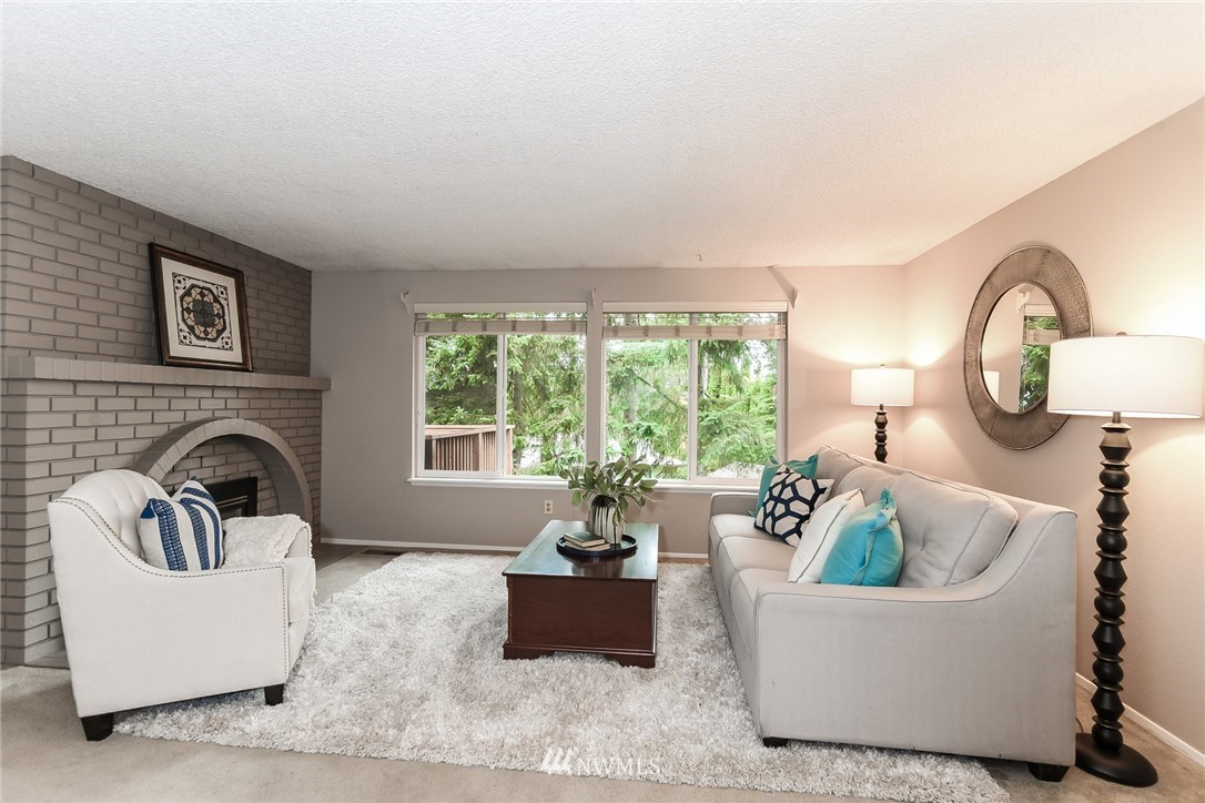 612 Southwest Normandy Road Normandy Park, WA 98166 - Photo 3 of 25
