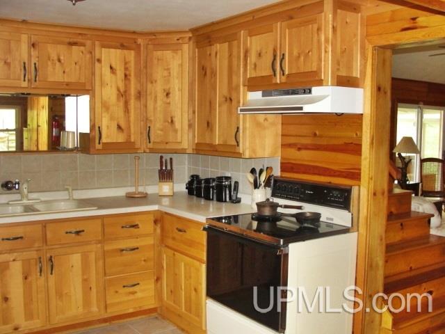 W6491 Wolf Lake Road Wausaukee, WI 54177 - Photo 4 of 34 Gallery Image 4