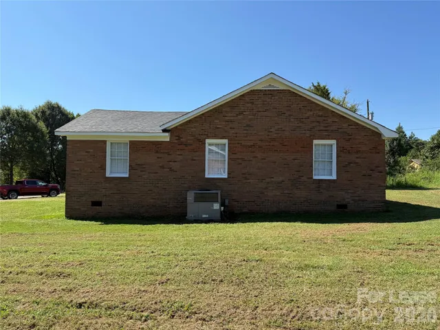 $1,950 | 837 Sikes Mill Road, Monroe, NC 28110