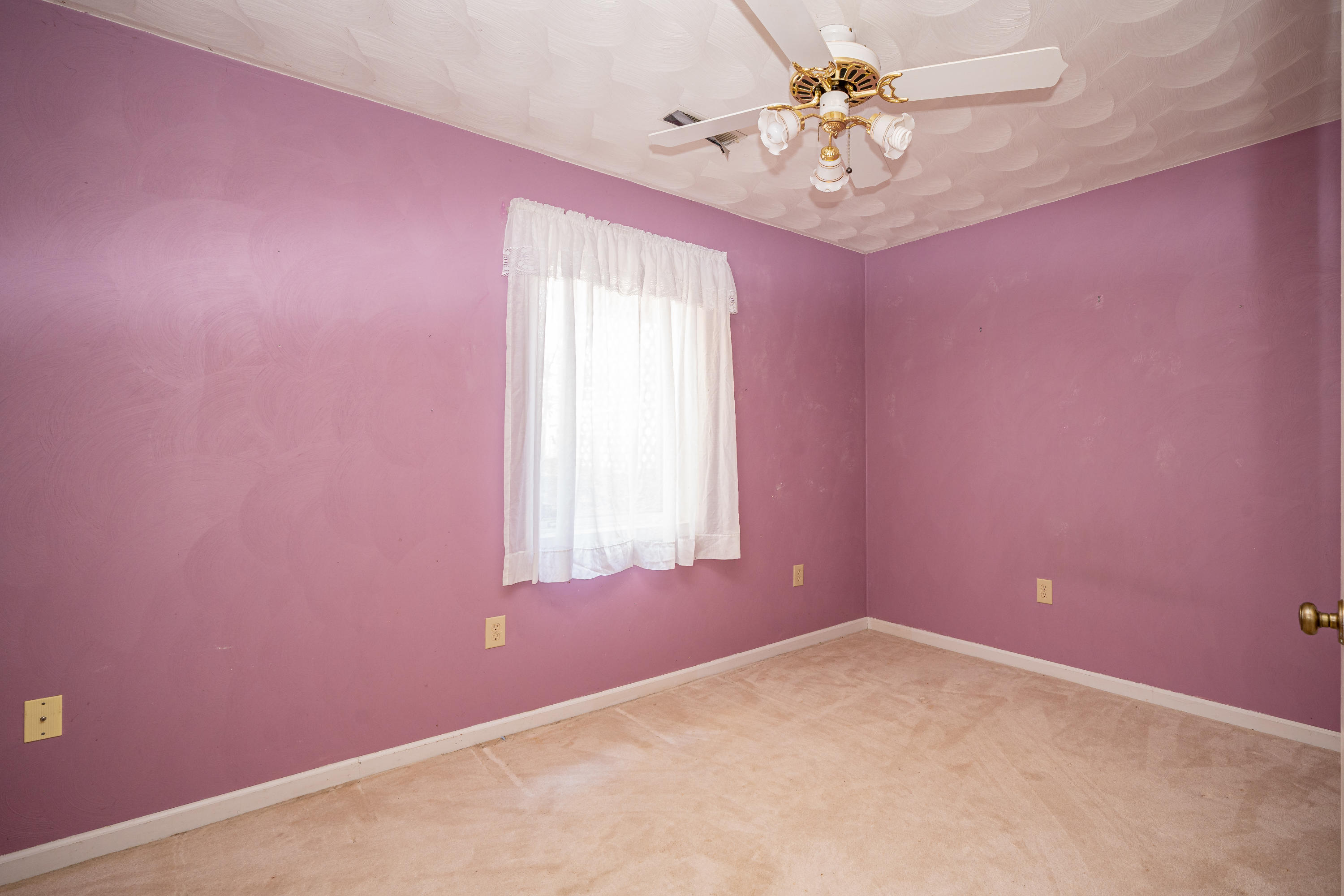 1766 Lees Gap Road Fincastle, VA 24090 - Photo 15 of 23 Bedroom 2