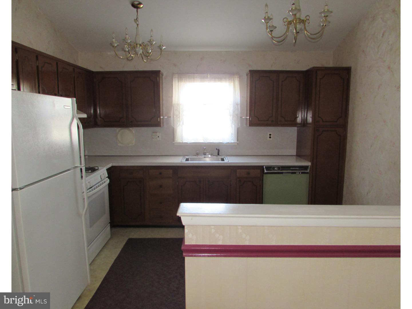 3296 Red Lion Road Philadelphia, PA 19114 - Photo 7 of 25 Kitchen