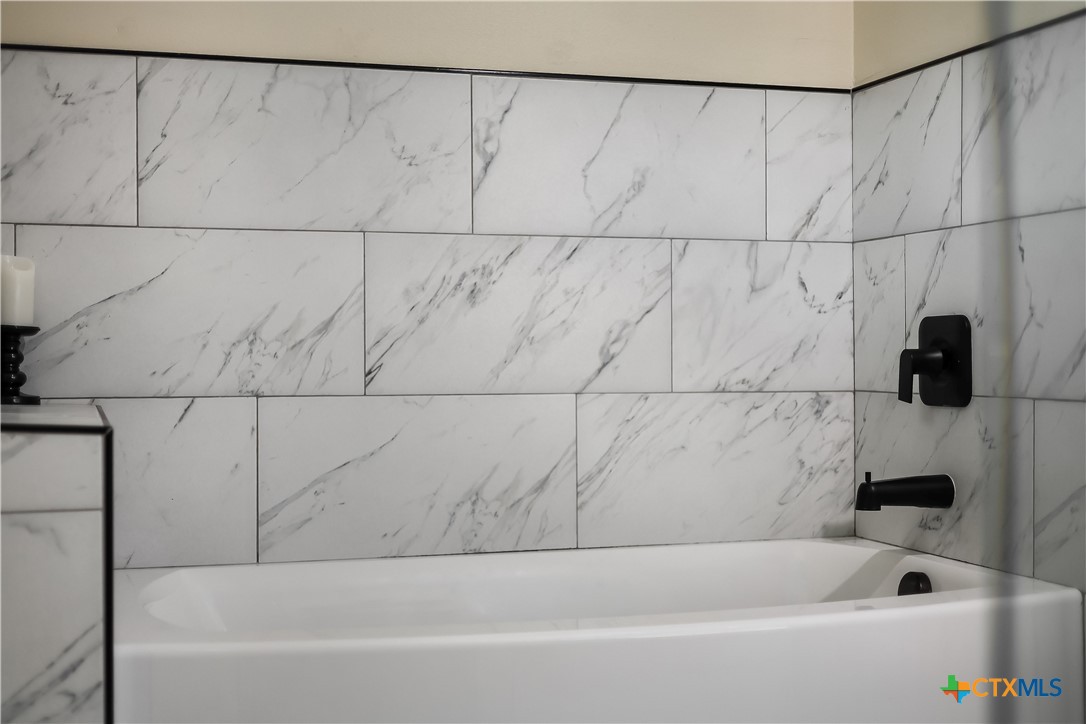 537 Lower Elgin Road Elgin, TX 78621 - Photo 30 of 45