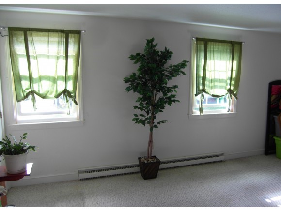18 Townhouse Road, Unit 18 Allenstown, NH 03275 - Photo 13 of 19 Gallery Image 13