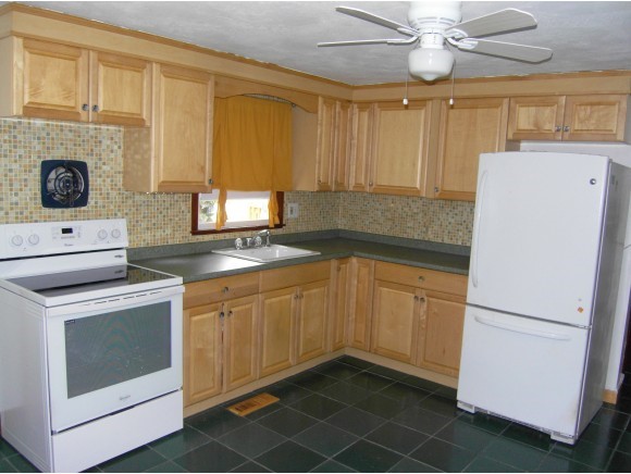 18 Townhouse Road, Unit 18 Allenstown, NH 03275 - Photo 10 of 19 Gallery Image 10