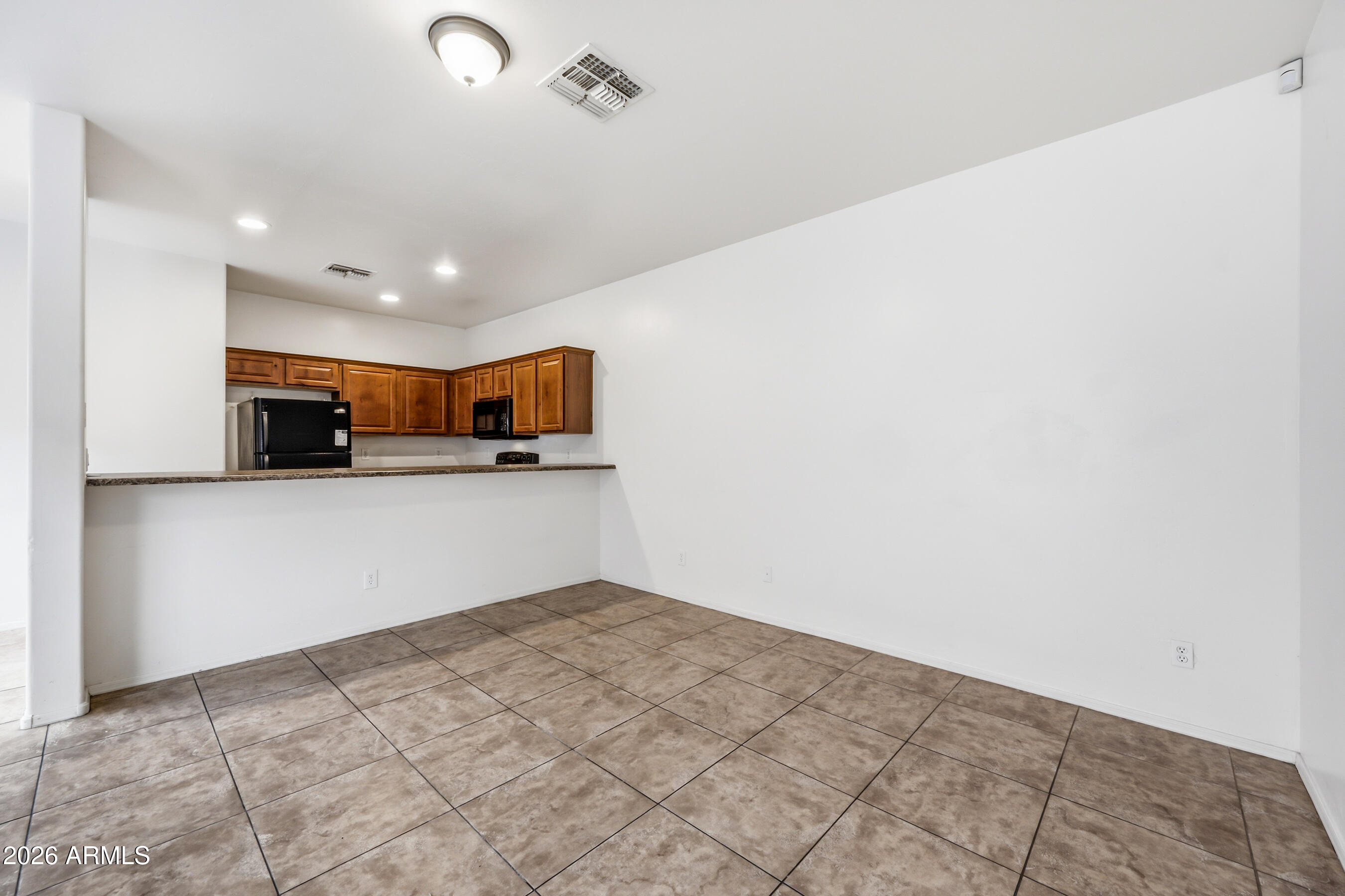 8917 North 4th Street, Unit B Phoenix, AZ 85020 - Photo 6 of 21 5-8917N4SB-ocupix-