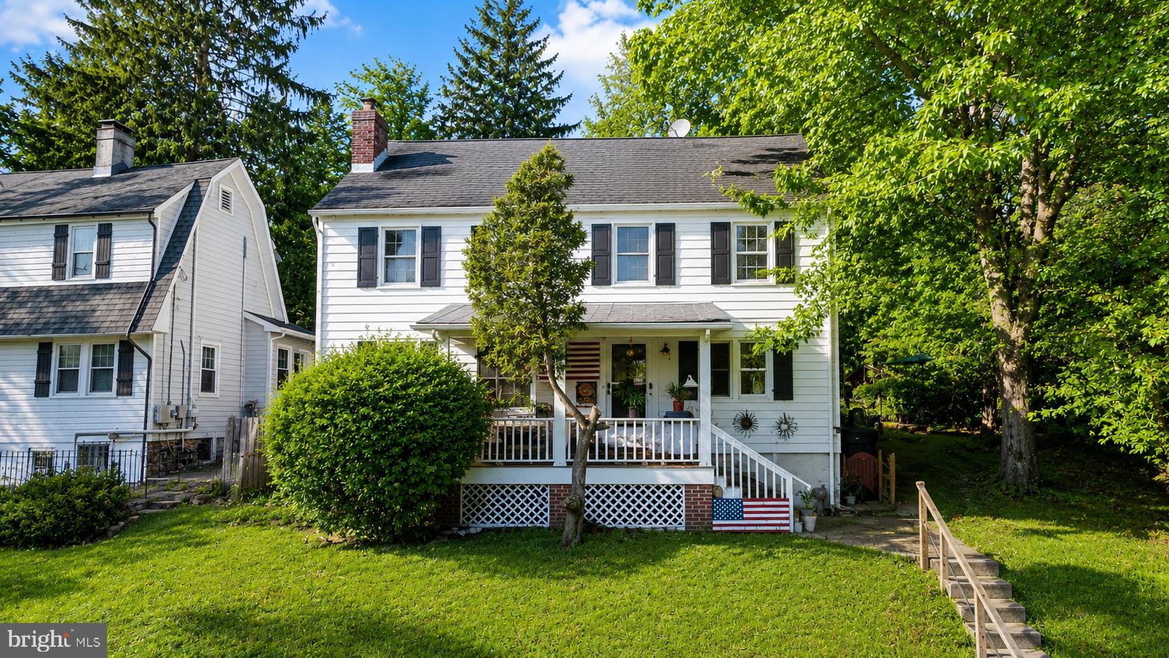 1470 River Road Titusville, NJ 08560 - Photo 1 of 50 a front view of house with yard and green space