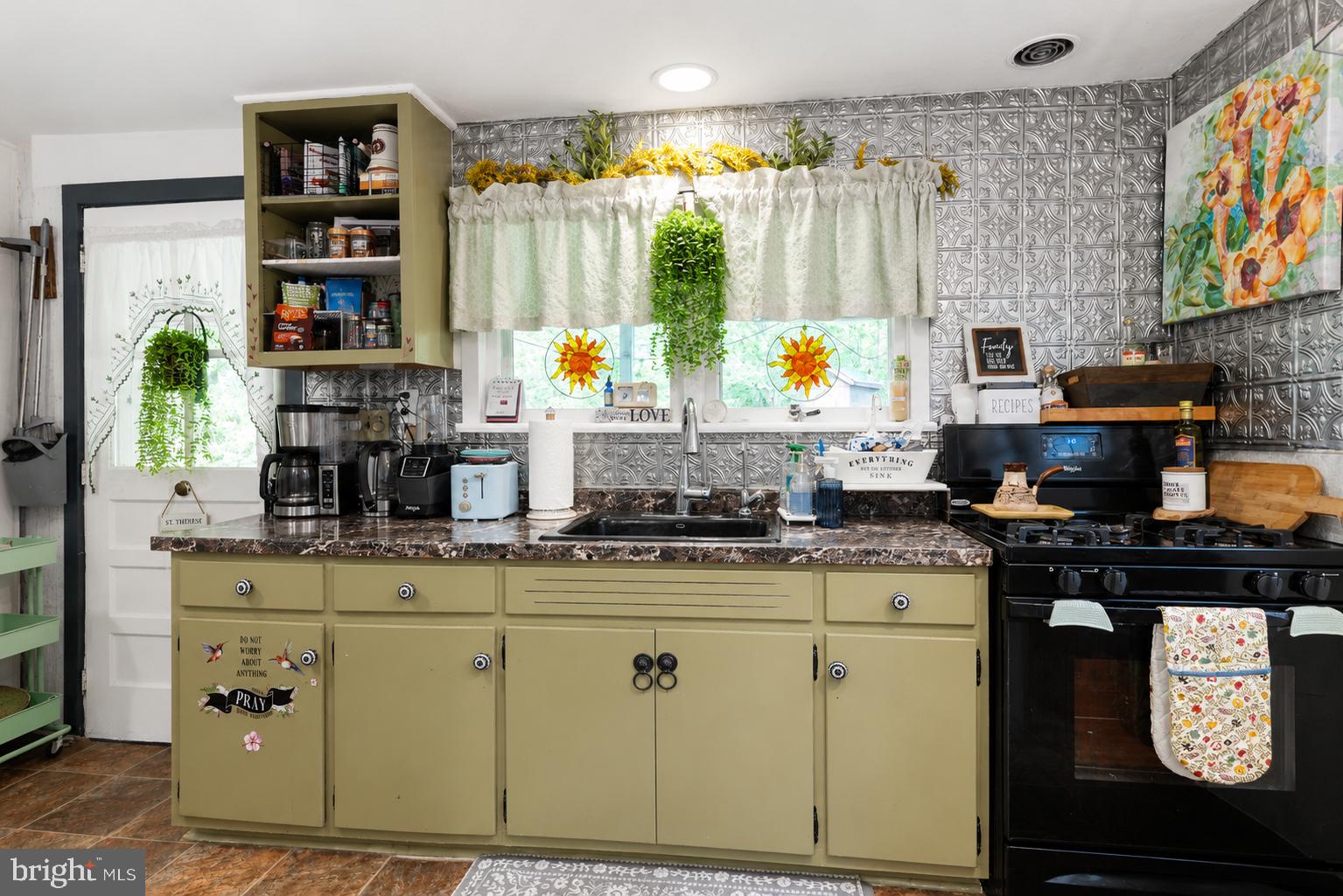 1470 River Road Titusville, NJ 08560 - Photo 27 of 50 a kitchen with stainless steel appliances granite countertop a stove and cabinets
