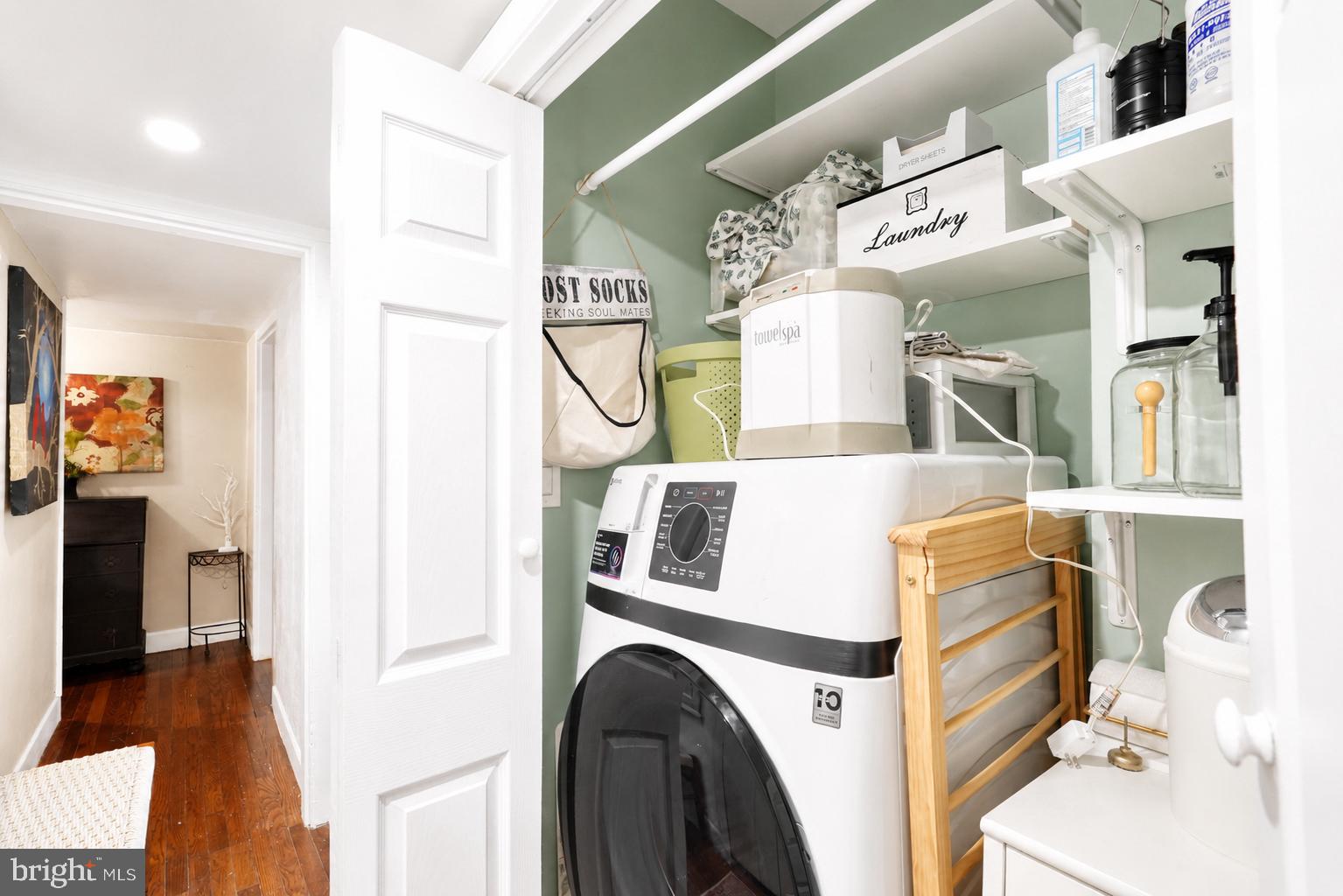 1470 River Road Titusville, NJ 08560 - Photo 39 of 50 a utility room with dryer and washer