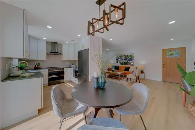 $549,900 | 1837 Sourwood Boulevard, Dunedin, FL 34698