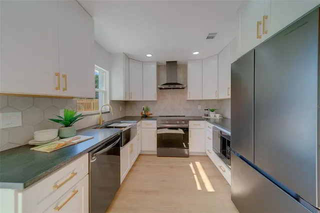 $549,900 | 1837 Sourwood Boulevard, Dunedin, FL 34698