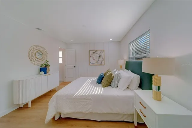 $549,900 | 1837 Sourwood Boulevard, Dunedin, FL 34698