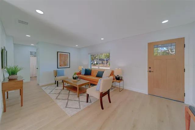 $549,900 | 1837 Sourwood Boulevard, Dunedin, FL 34698