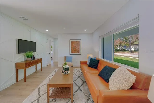 $549,900 | 1837 Sourwood Boulevard, Dunedin, FL 34698