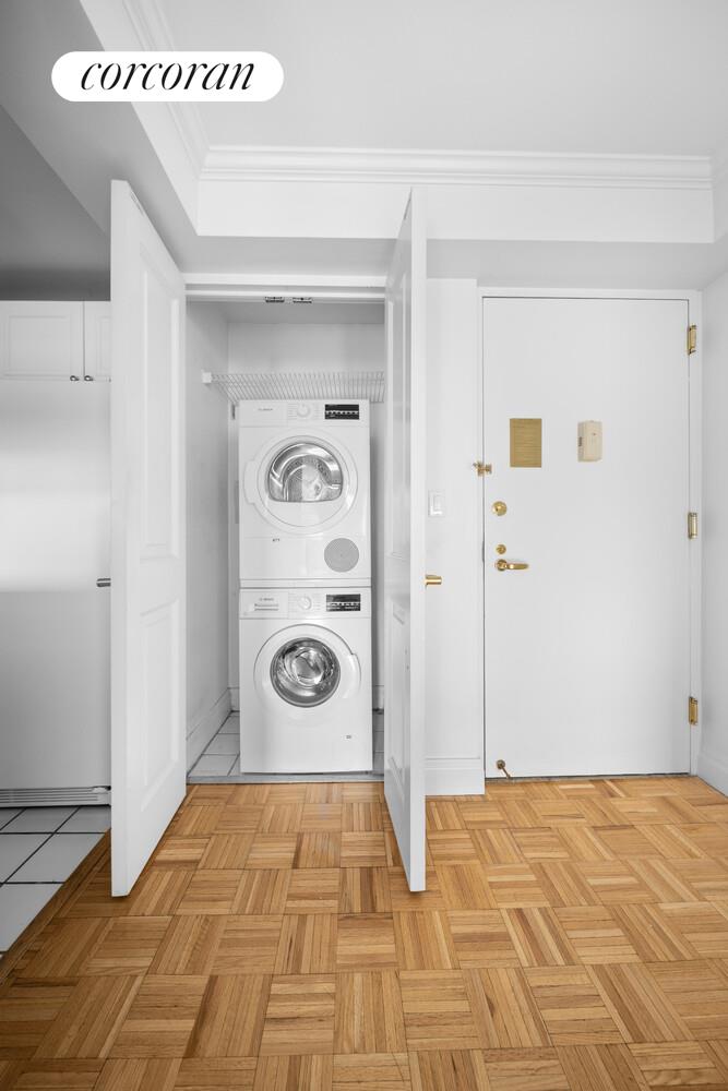 404 East 76th Street, Unit 3D Manhattan, NY 10021 - Photo 9 of 14 a bedroom with a bed and a window