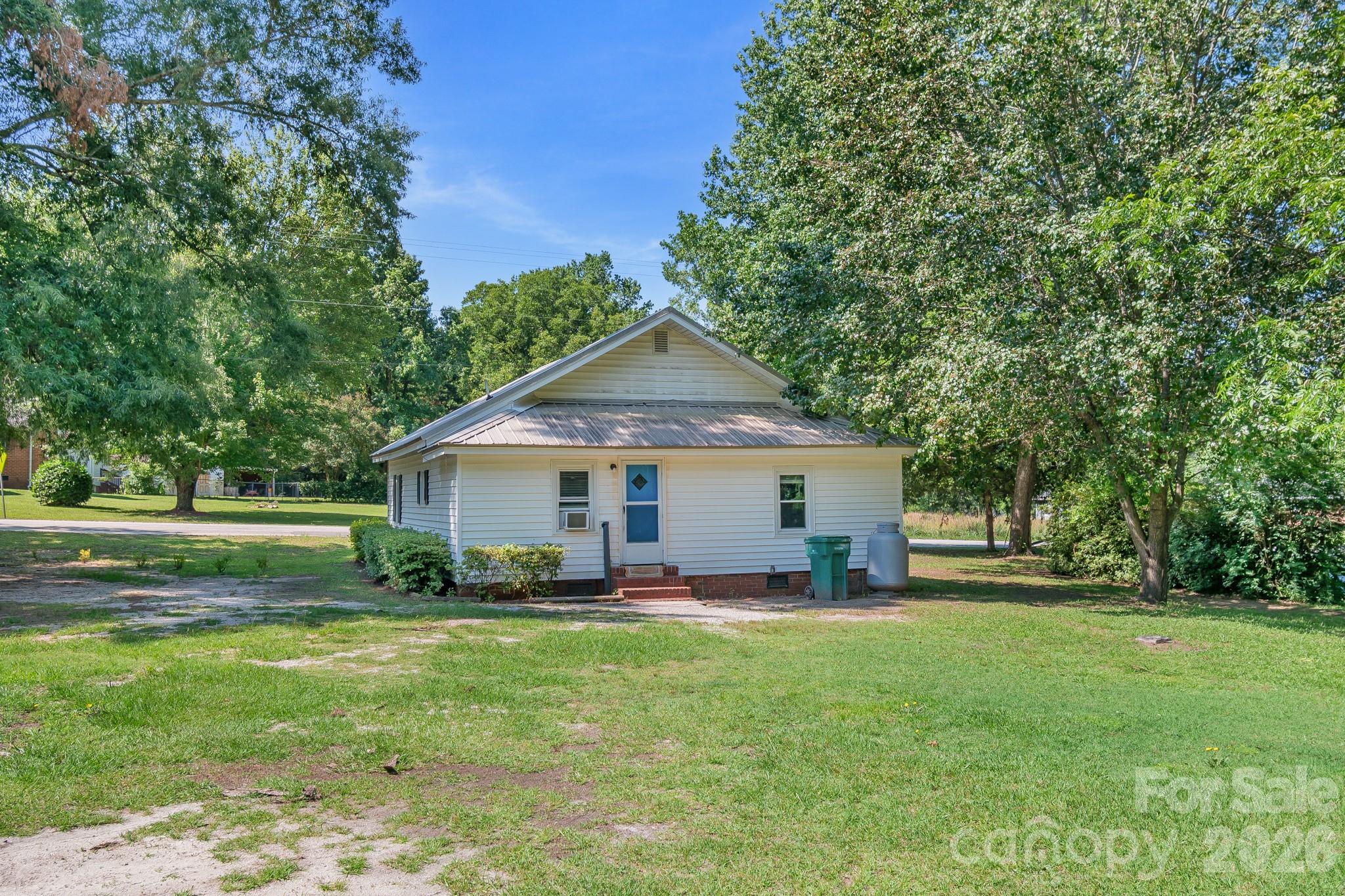 208 Church Street Jefferson, SC 29718 - Photo 13 of 48