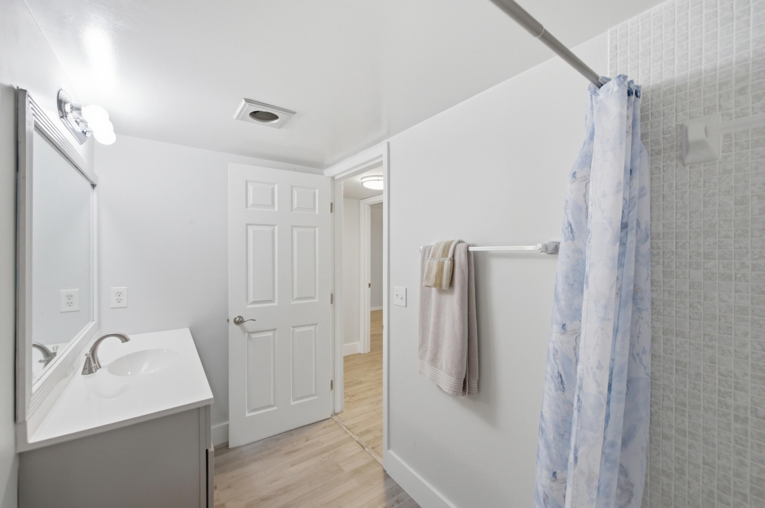 1048 Lincoln C Boca Raton, FL 33434 - Photo 18 of 36 20__dsc6601