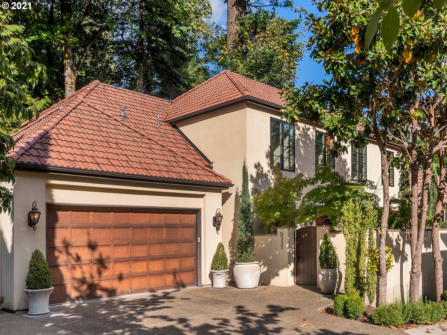 6335 Southwest Raleighwood Court Portland, OR 97221 - Photo 1 of 31 Gallery Image 1