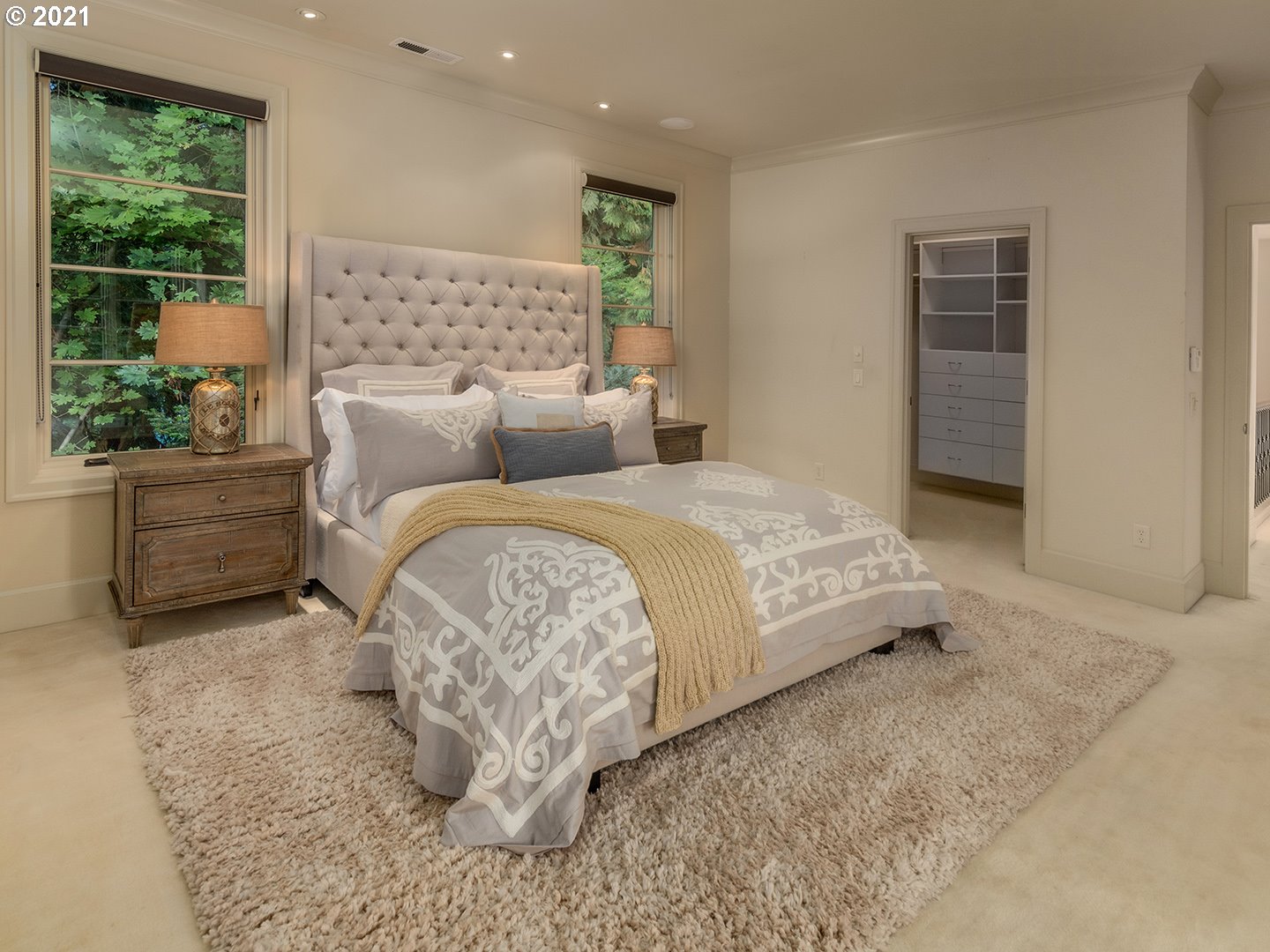 6335 Southwest Raleighwood Court Portland, OR 97221 - Photo 15 of 31 Gallery Image 15
