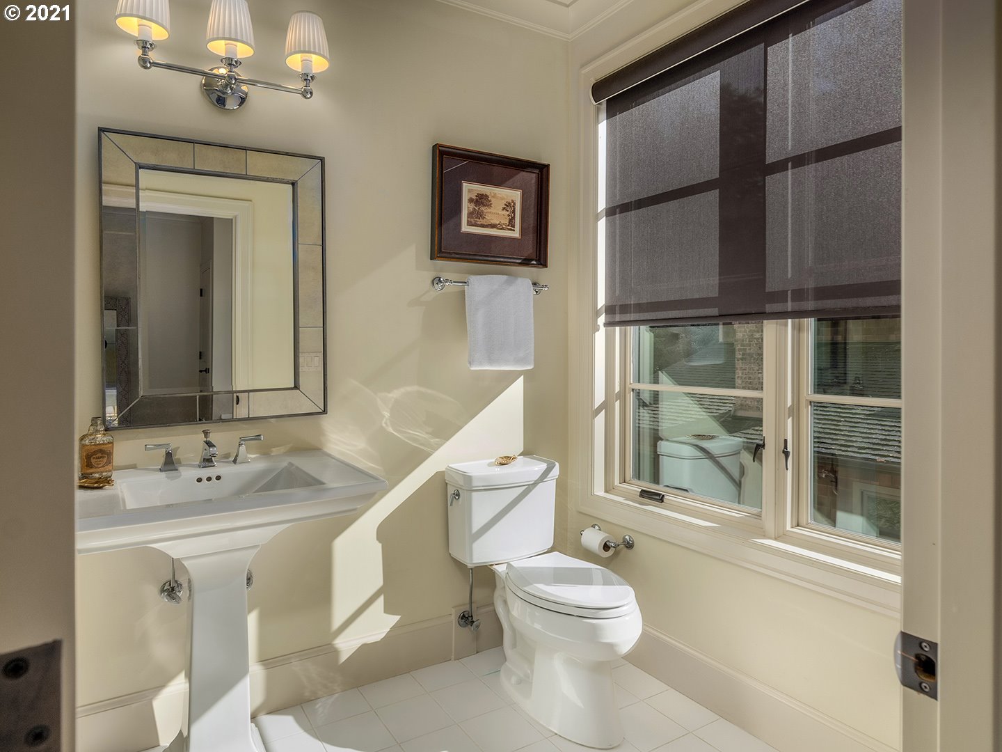 6335 Southwest Raleighwood Court Portland, OR 97221 - Photo 21 of 31 Gallery Image 21
