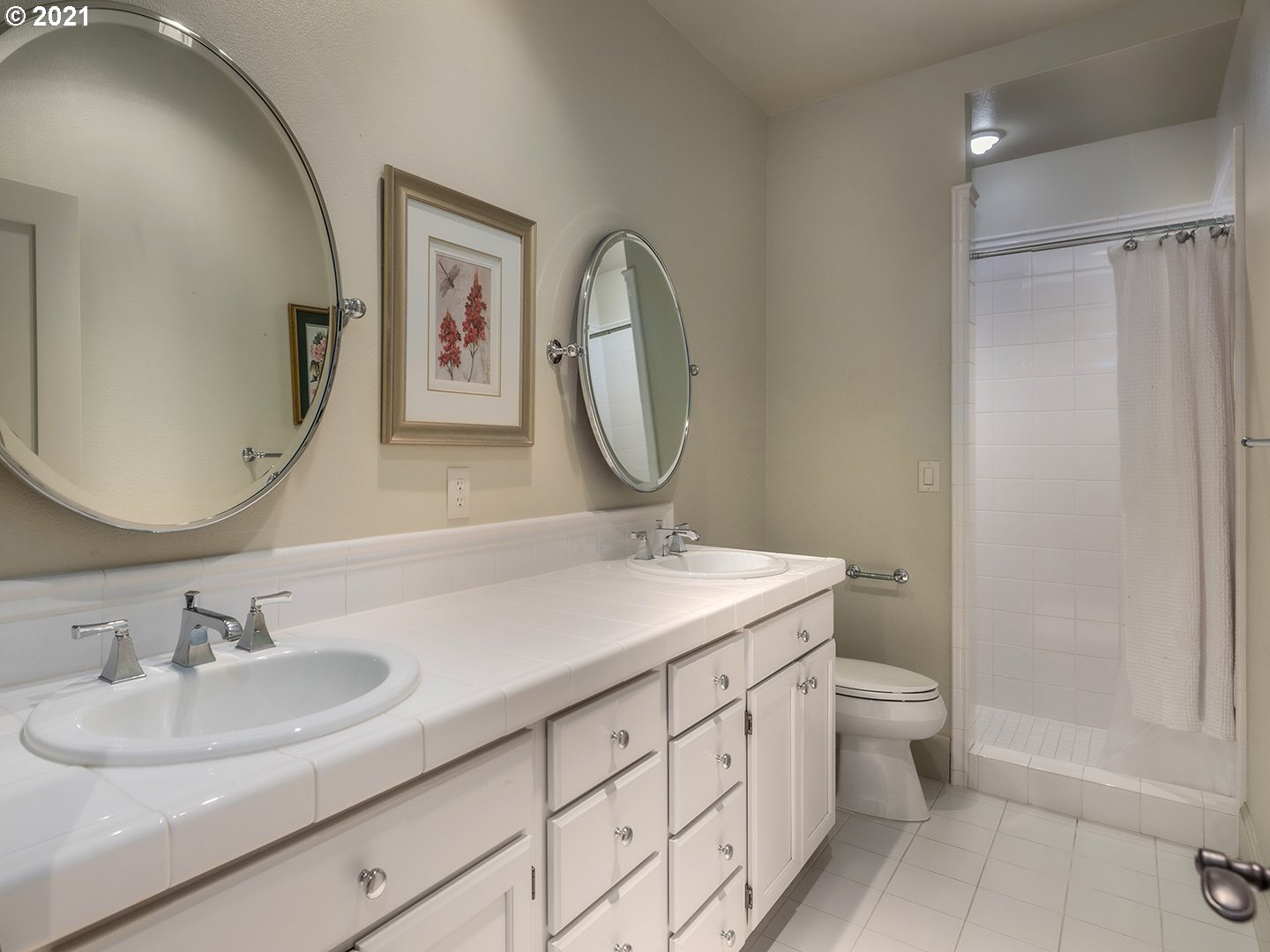 6335 Southwest Raleighwood Court Portland, OR 97221 - Photo 25 of 31 Gallery Image 25