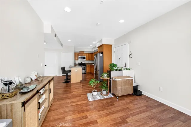 $575,000 | 2321 West 10th Street, Unit 402, Los Angeles, CA 90006