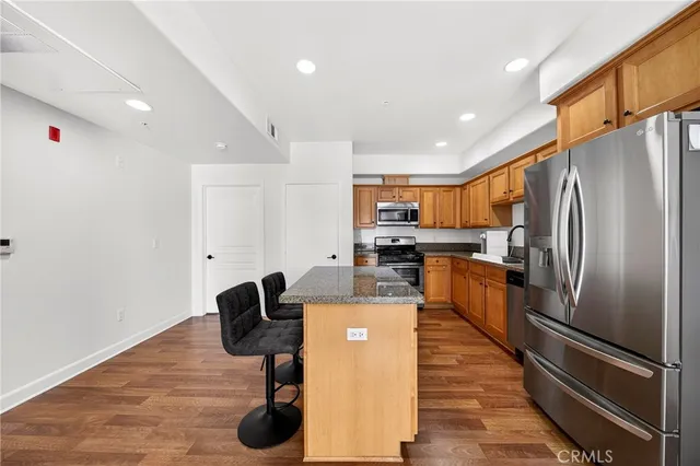 $575,000 | 2321 West 10th Street, Unit 402, Los Angeles, CA 90006