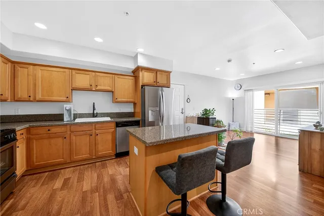 $575,000 | 2321 West 10th Street, Unit 402, Los Angeles, CA 90006