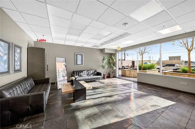 $575,000 | 2321 West 10th Street, Unit 402, Los Angeles, CA 90006