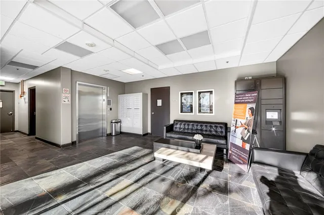 $575,000 | 2321 West 10th Street, Unit 402, Los Angeles, CA 90006