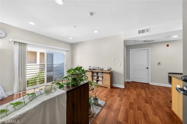 $575,000 | 2321 West 10th Street, Unit 402, Los Angeles, CA 90006