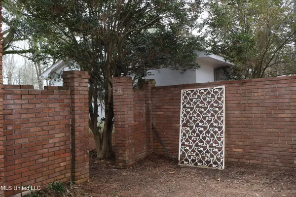 $189,900 | 902 South Jackson Street, Brookhaven, MS 39601