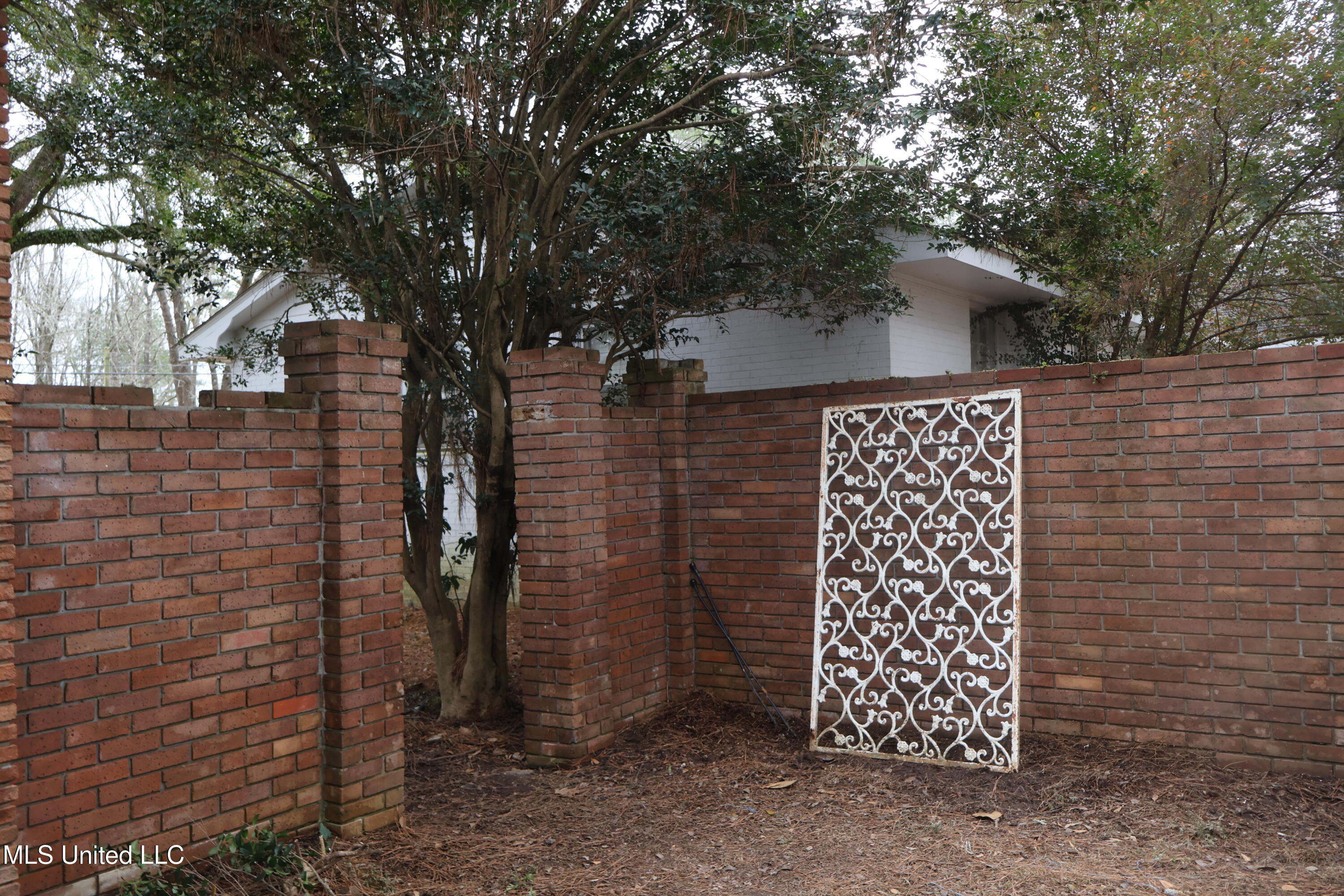 902 South Jackson Street Brookhaven, MS 39601 - Photo 18 of 42 IMG_1454