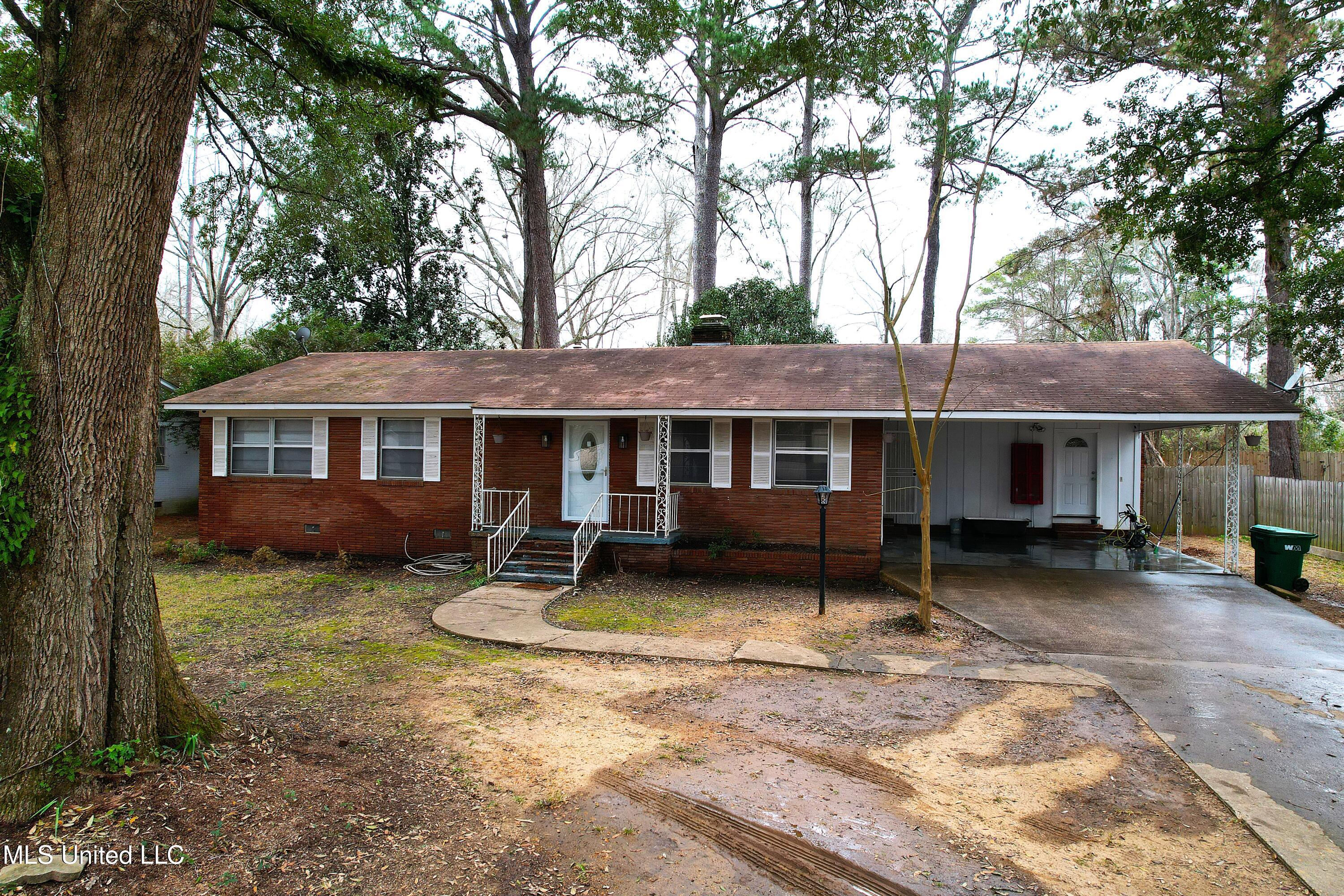 902 South Jackson Street Brookhaven, MS 39601 - Photo 2 of 42 DJI_0155