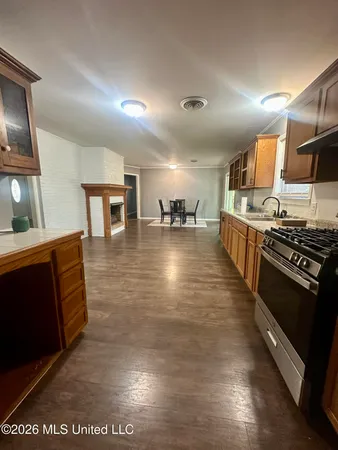 $189,900 | 902 South Jackson Street, Brookhaven, MS 39601
