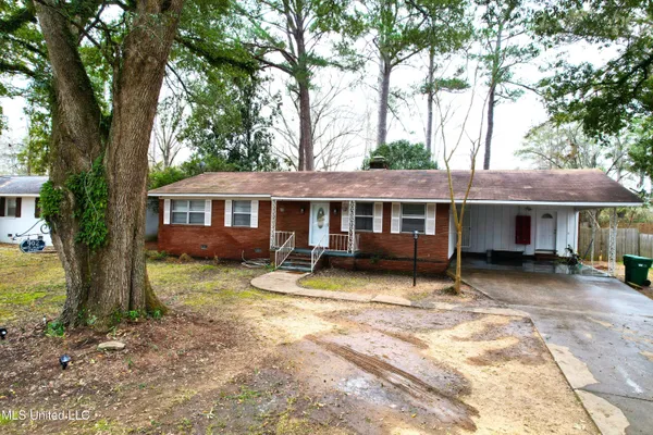 $189,900 | 902 South Jackson Street, Brookhaven, MS 39601