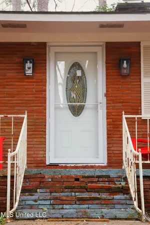 $189,900 | 902 South Jackson Street, Brookhaven, MS 39601