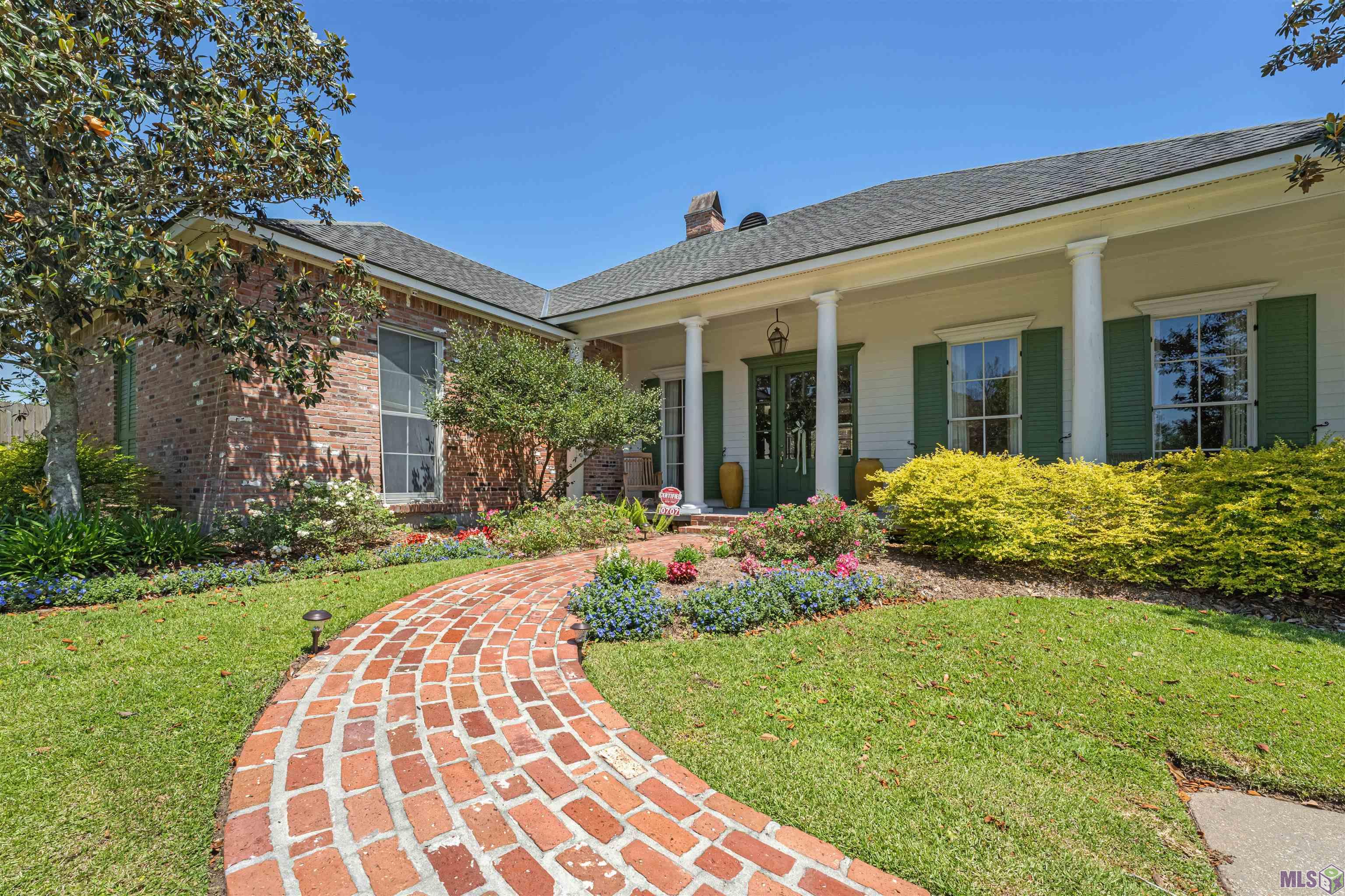 10707 Royal Ridge Avenue Baton Rouge, LA 70810 - Photo 1 of 31