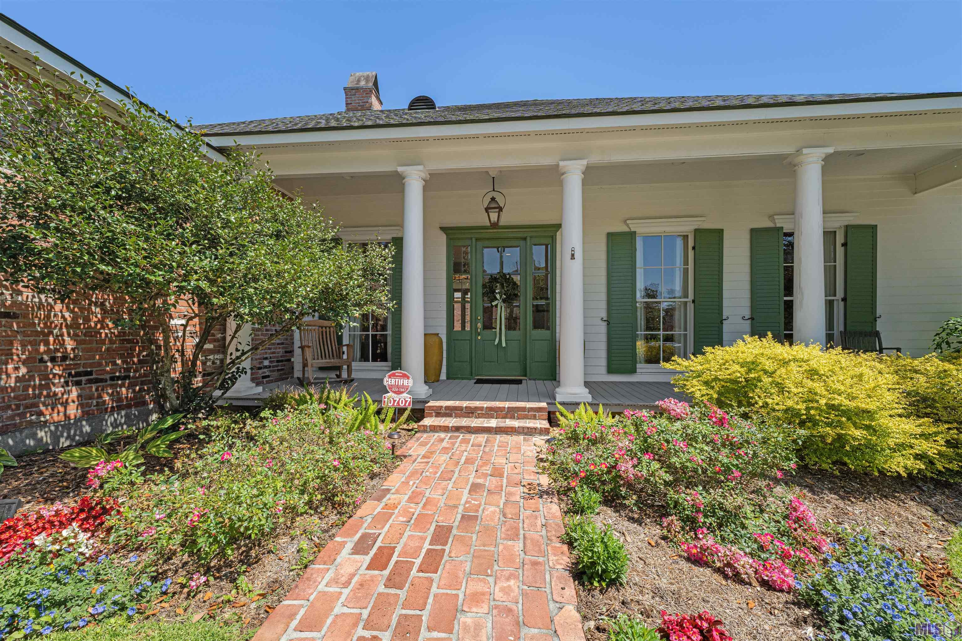 10707 Royal Ridge Avenue Baton Rouge, LA 70810 - Photo 3 of 31