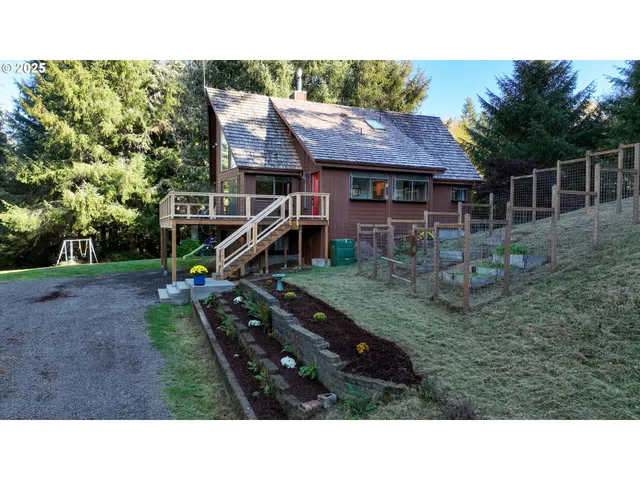 a view of a house with a park