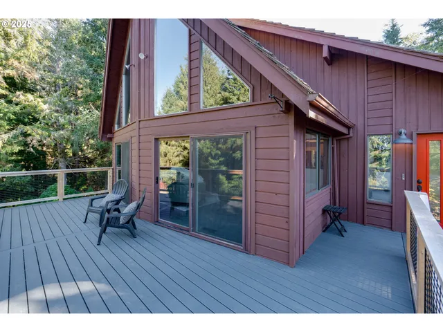 a view of deck with patio