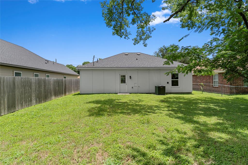 3331 Spring Avenue Dallas, TX 75215 - Photo 17 of 20