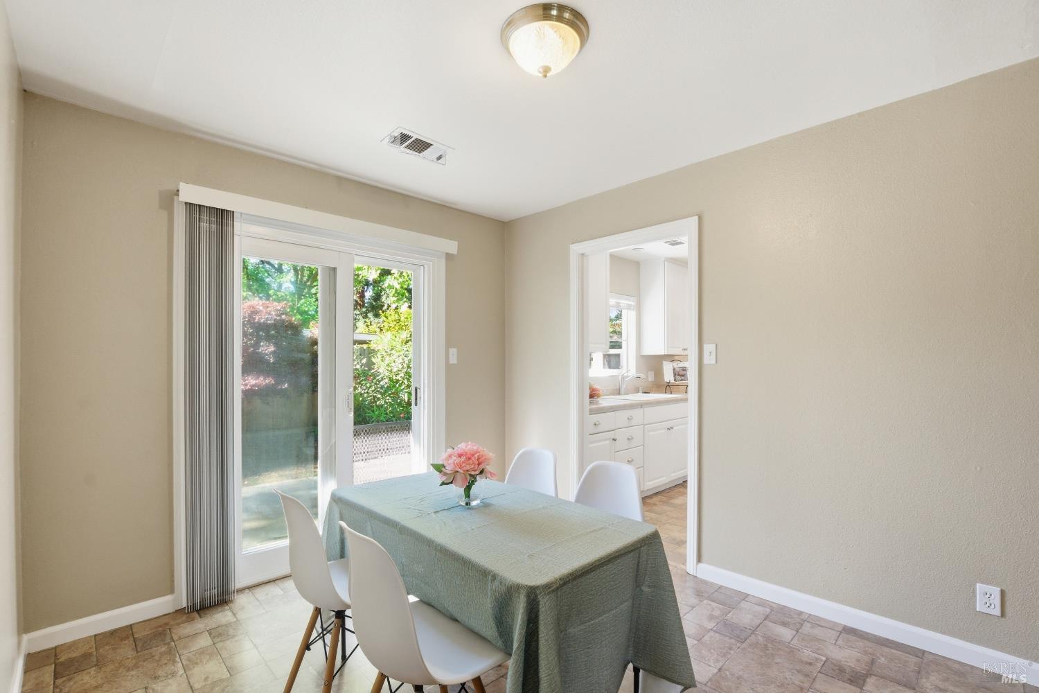 2015 Locust Street Napa, CA 94559 - Photo 23 of 54 a workspace with furniture and window