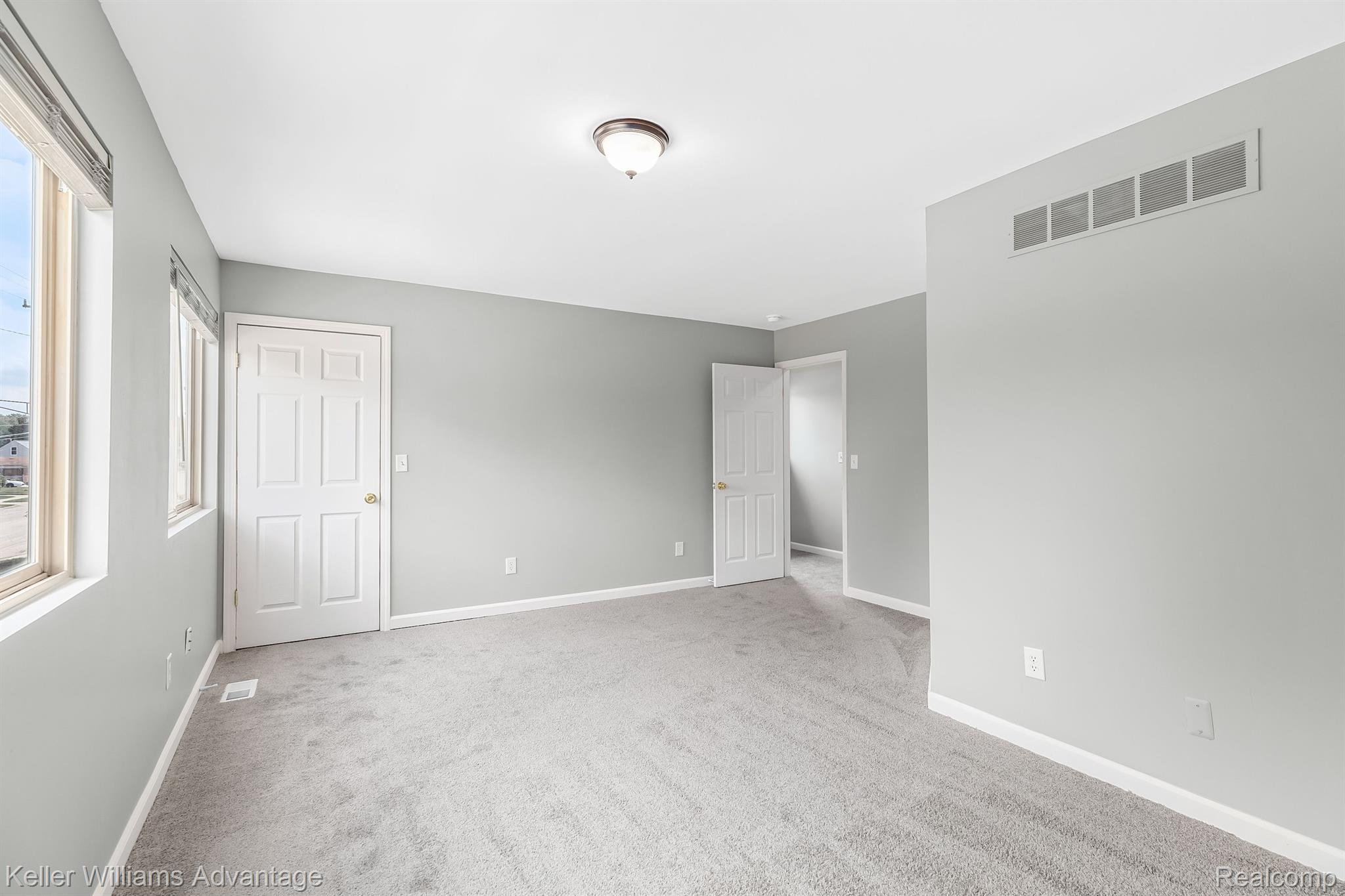 8040 Stephens Road Warren, MI 48089 - Photo 21 of 26 Gallery Image 21